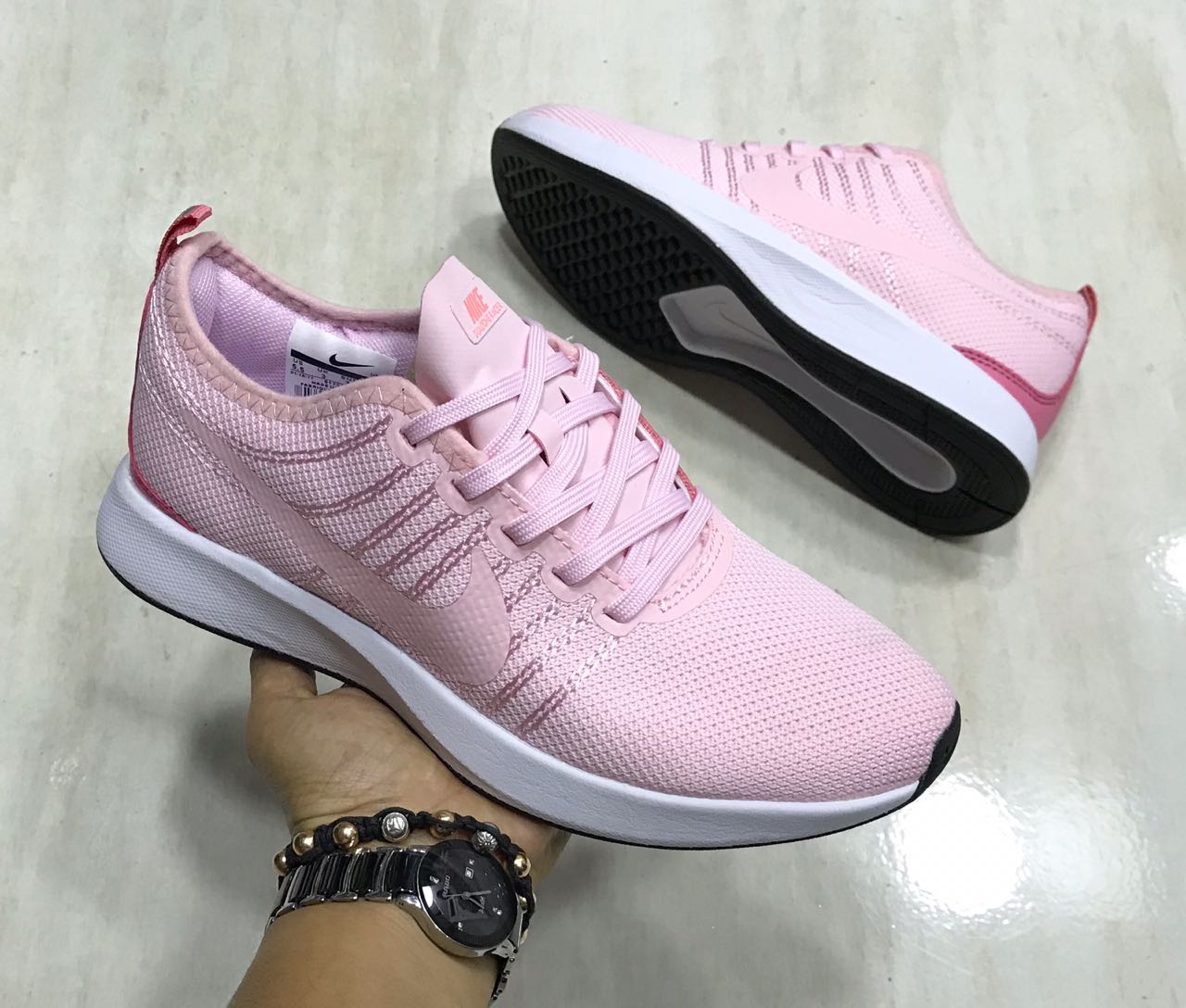 Como vender tenis por Instagram Colombia 2026 - guia completa paso a paso zapatillascolombia.com revendedores emprendedores estrategia redes sociales calzado mayorista