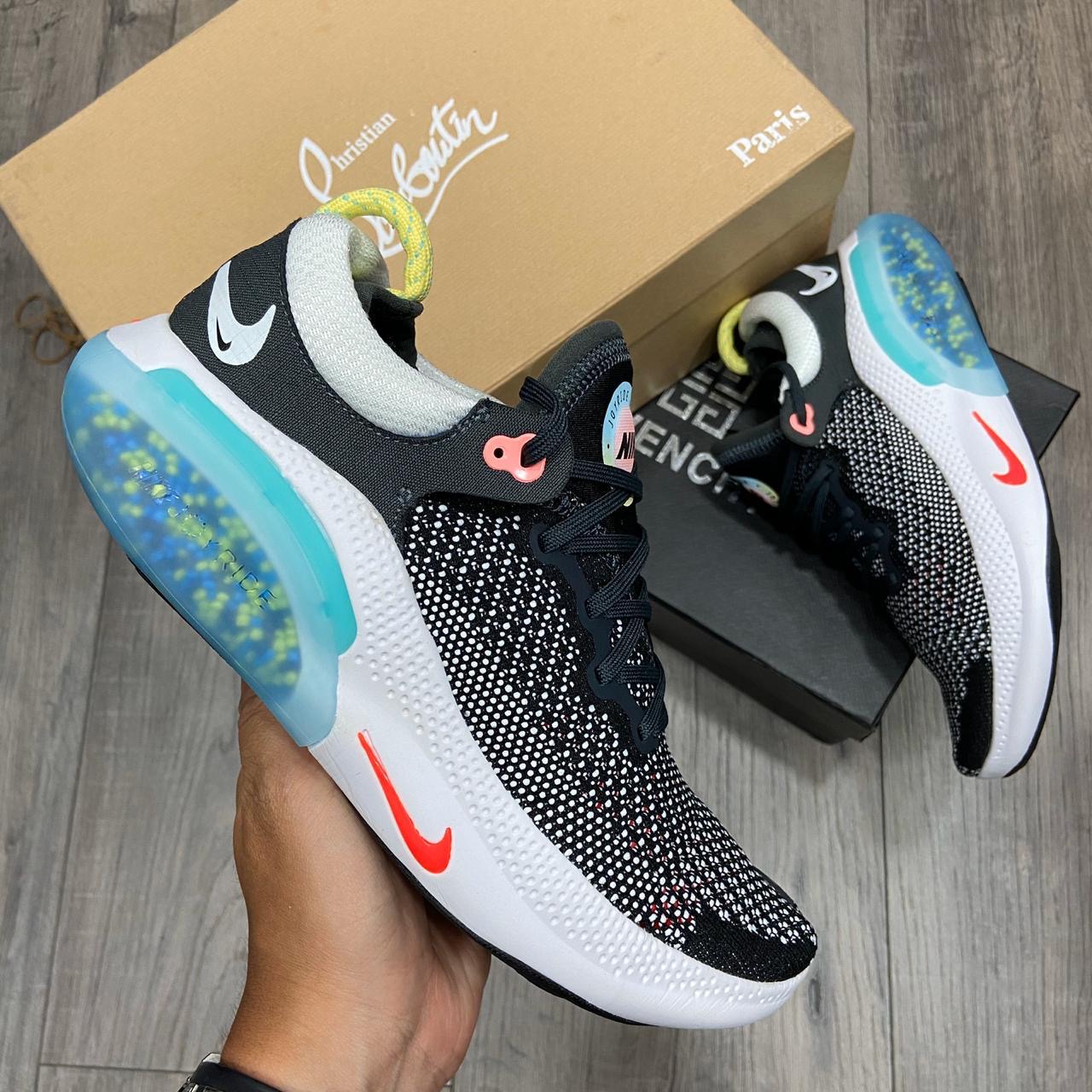 Calzado importado Colombia mayorista - dropshipping tenis triple AAA zapatillascolombia.com proveedor 8 anos experiencia despachos directos cliente final