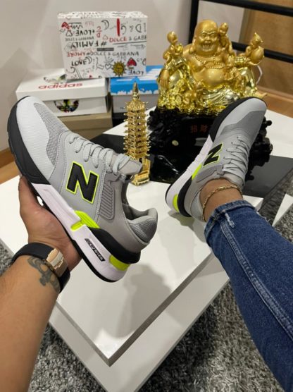 new balance dama y caballero