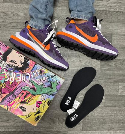 nike sakai morada