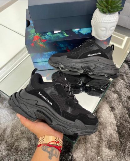 balenciaga triple s negras