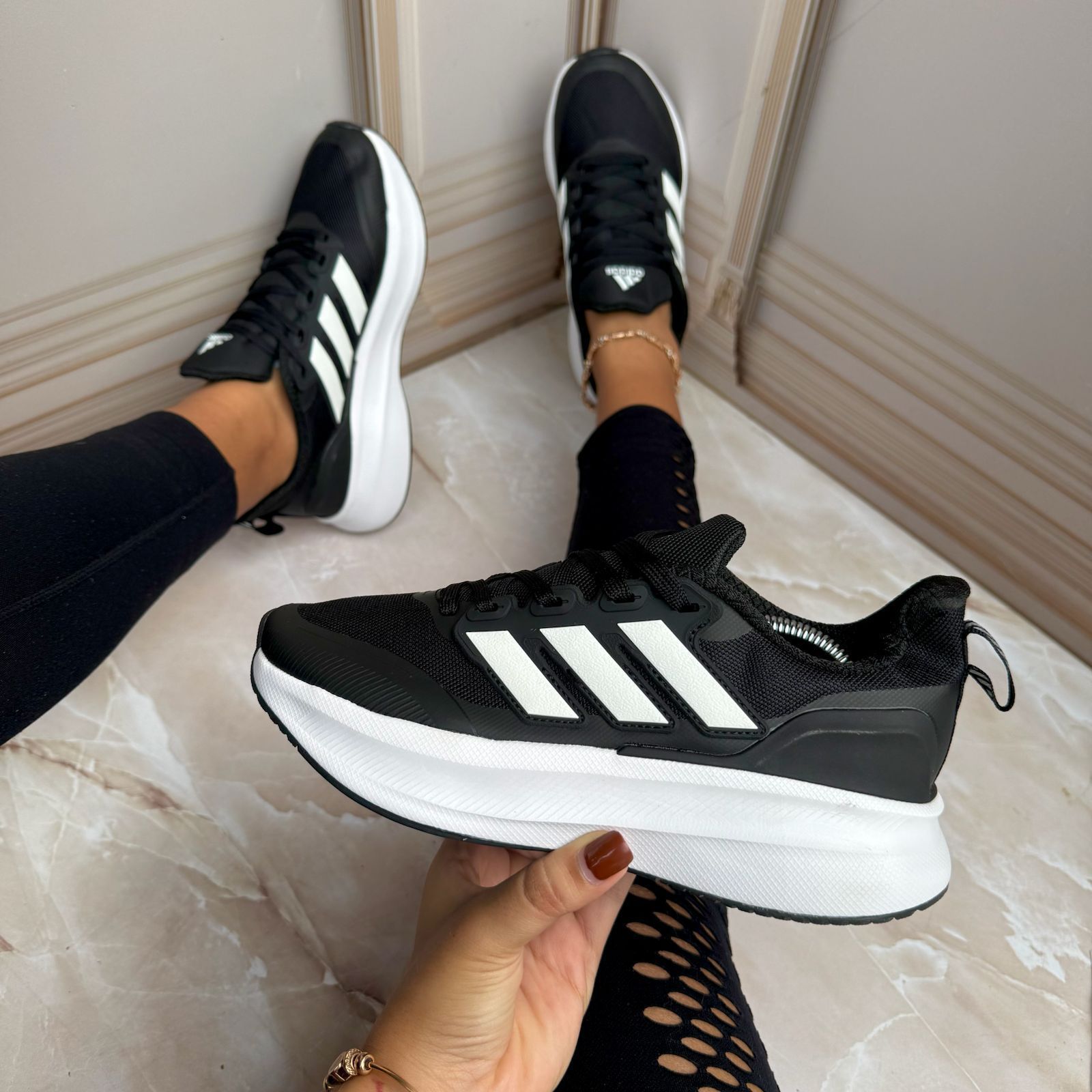 Adidas modelos clasicos al por mayor caso real Esteban G Pereira El Lago ingeniero industrial Coca-Cola Femsa profesor EAFIT mes 6 utilidad 3.380.000