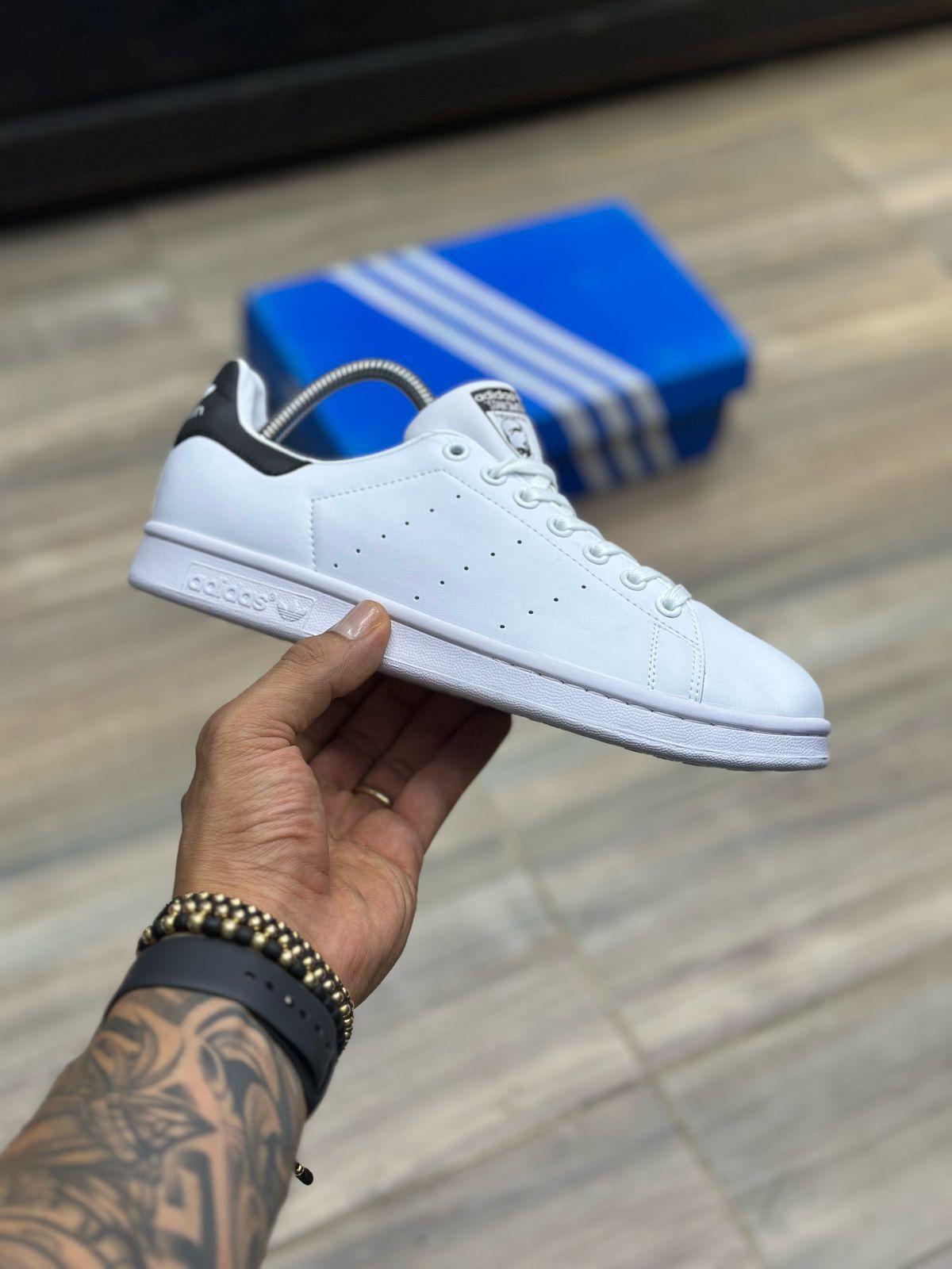 Adidas Stan Smith precio mayorista Colombia 2026 - desde 95.000 COP por par bodega Cali envios 1-2 dias triple AAA zapatillascolombia.com