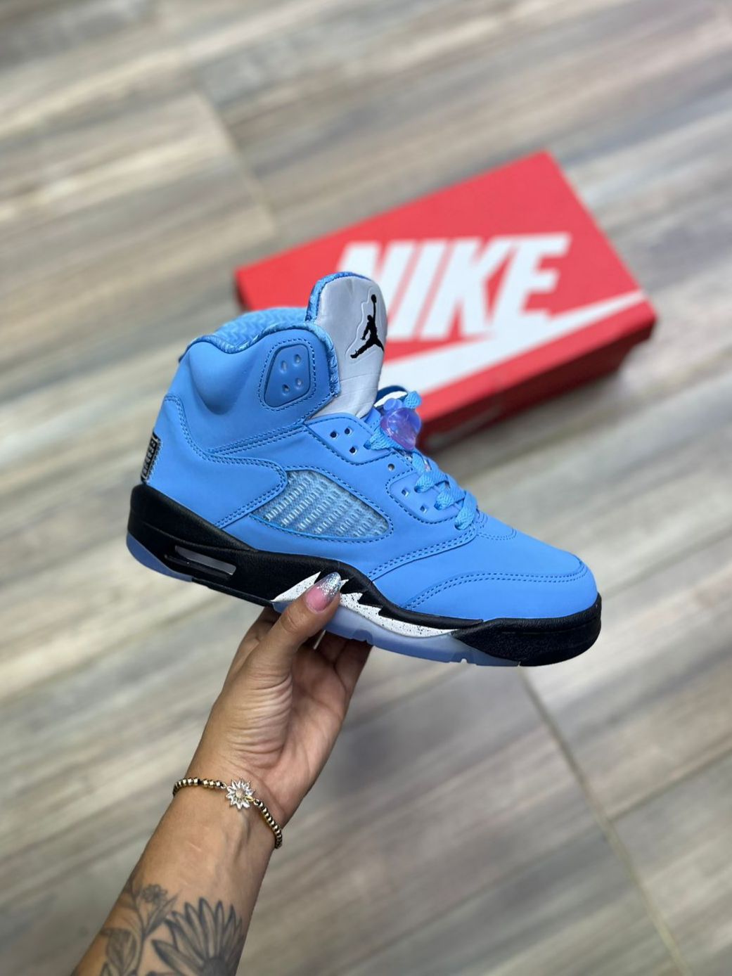 Jordan Retro 5 al por mayor Colombia triple AAA colorways disponibles 2026