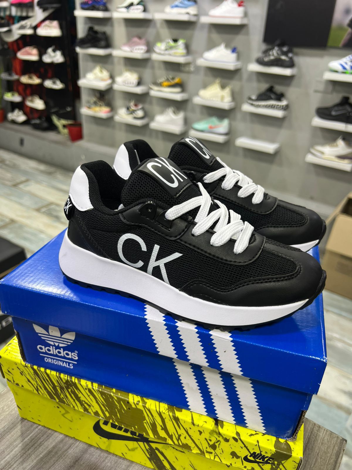 calvin klein al por mayor colombia triple AAA - zapatos CK desde 90000 COP zapatillascolombia.com