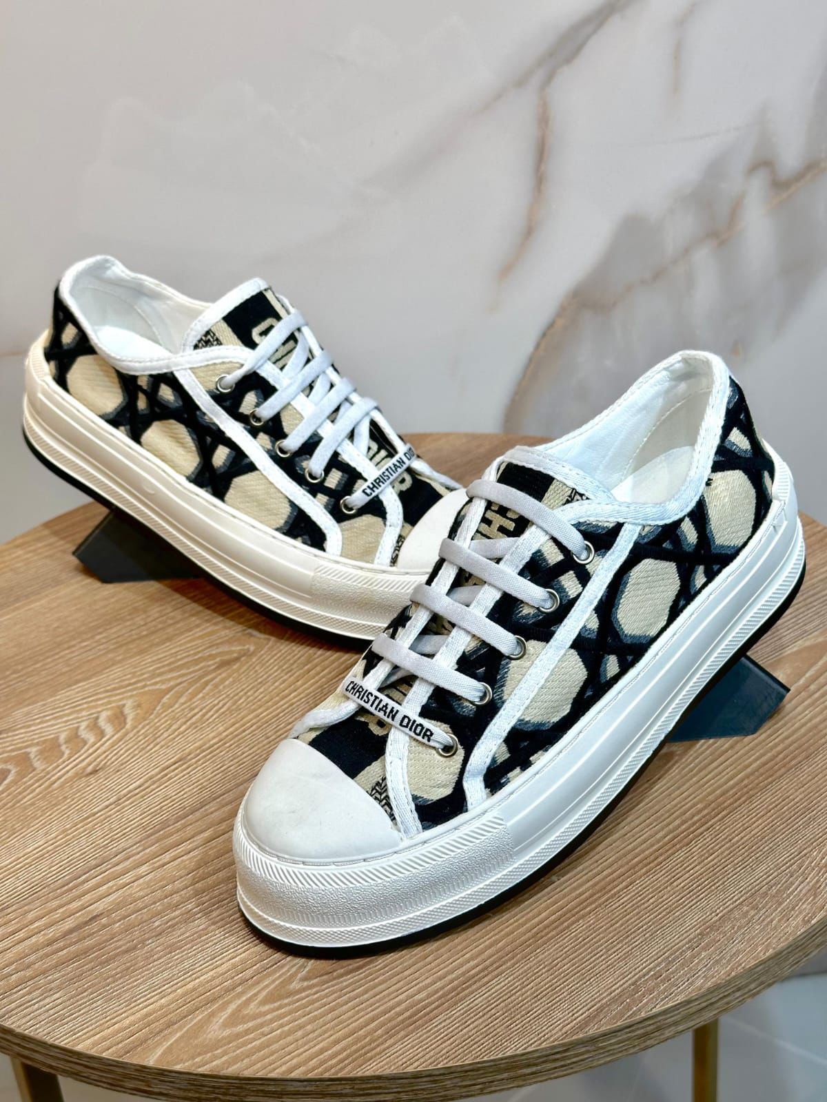 Dior B22 al por mayor Colombia triple AAA — Christian Dior B22 Kim Jones desde 115.000 COP, zapatillascolombia.com envíos 1-2 días