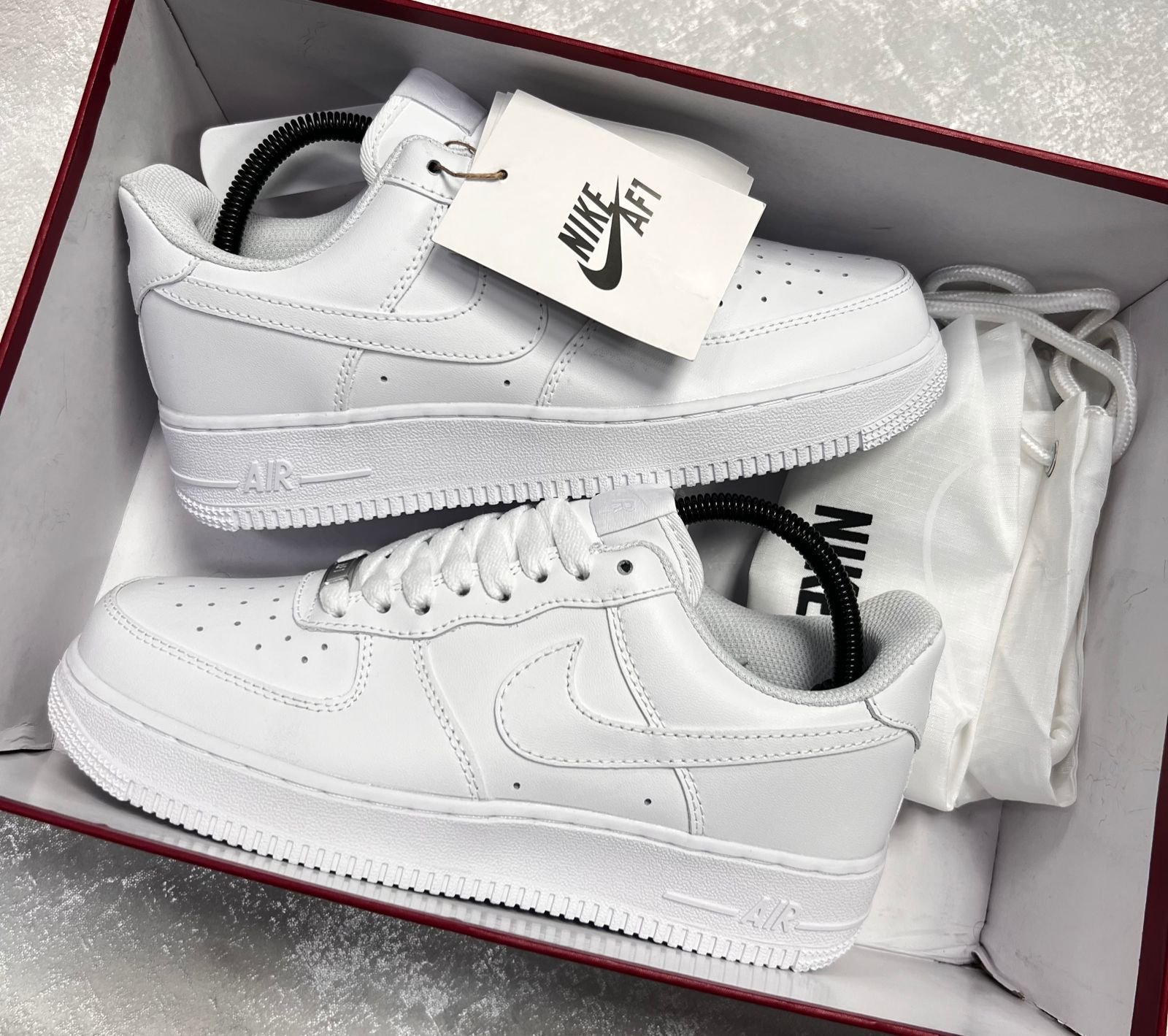 Nike Air Force 1 al por mayor Colombia blancos iconicos triple AAA con caja original desde 98000 COP por par modelo mas vendido envios 1-2 dias Bogota Medellin Cali sin minimo
