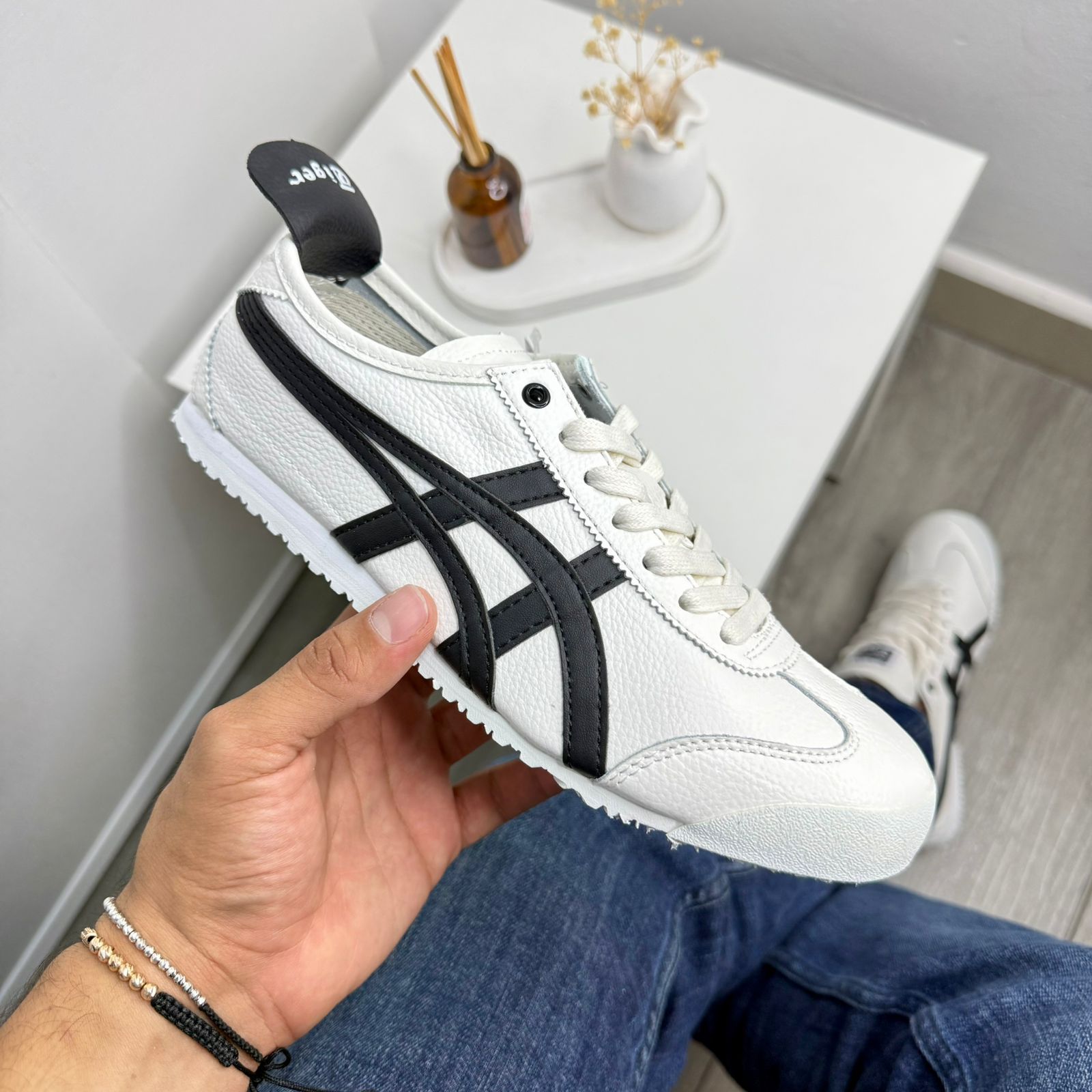 Zapatillas Onitsuka Tiger al por mayor blancas triple AAA Colombia Mexico 66 Serrano desde 95000 COP