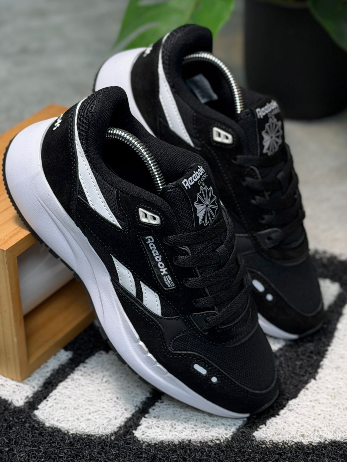 Reebok Classic al por mayor Colombia 2026 triple AAA desde $88.000 COP sin mínimo