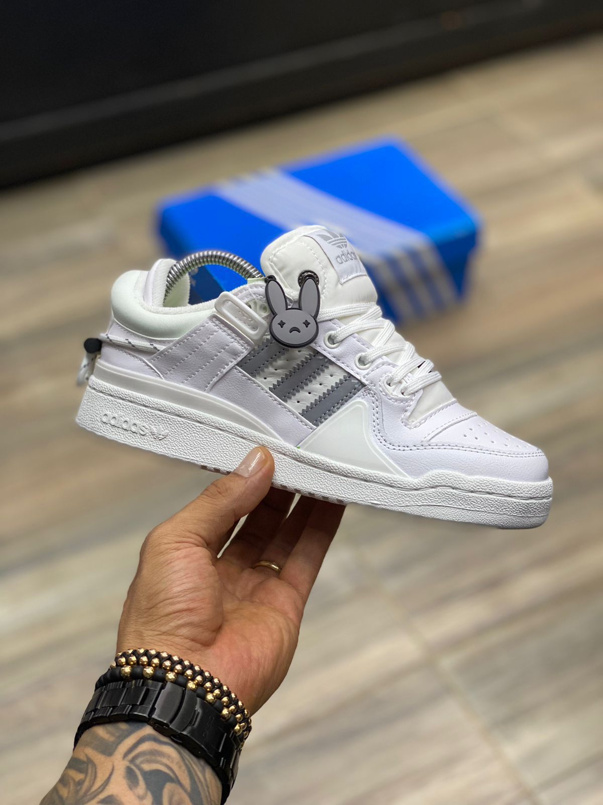 tenis Bad Bunny réplica AAA Colombia — Adidas Forum Buckle Low Pink Easter Egg distribuidor mayorista Cali envíos 13 ciudades capitales