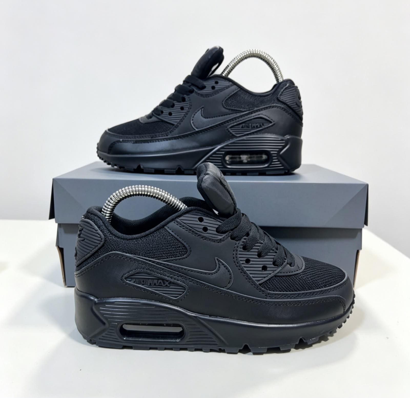 Nike Air Max 90 Triple Black colorway negro total al por mayor Colombia, calidad triple AAA para revendedores